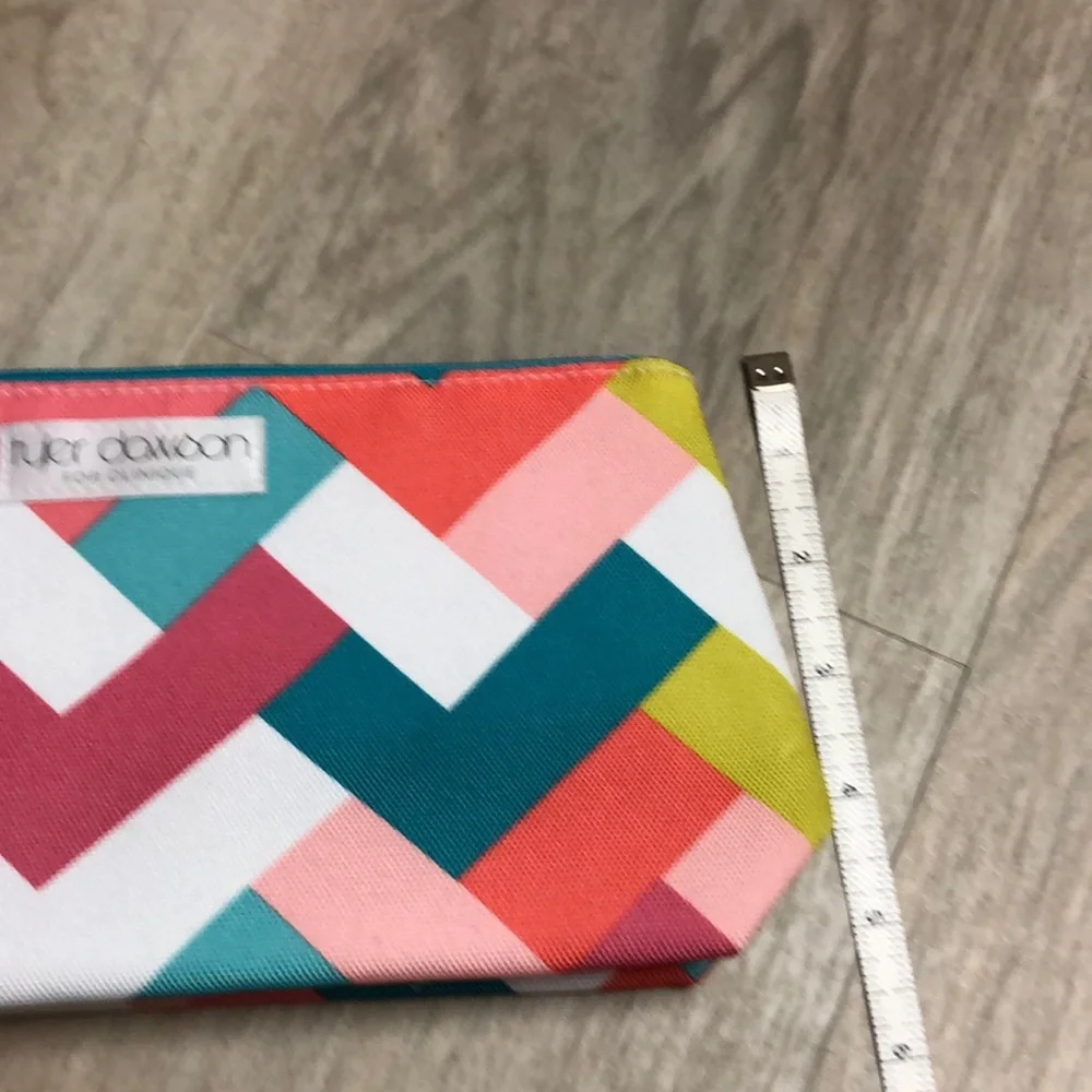 Clinique Makeup Bag Chevron NWOT #2